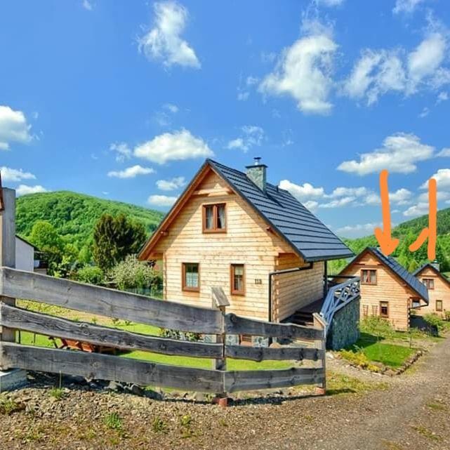 Domki Caloroczne Domkowstwo Bobrka Exteriör bild
