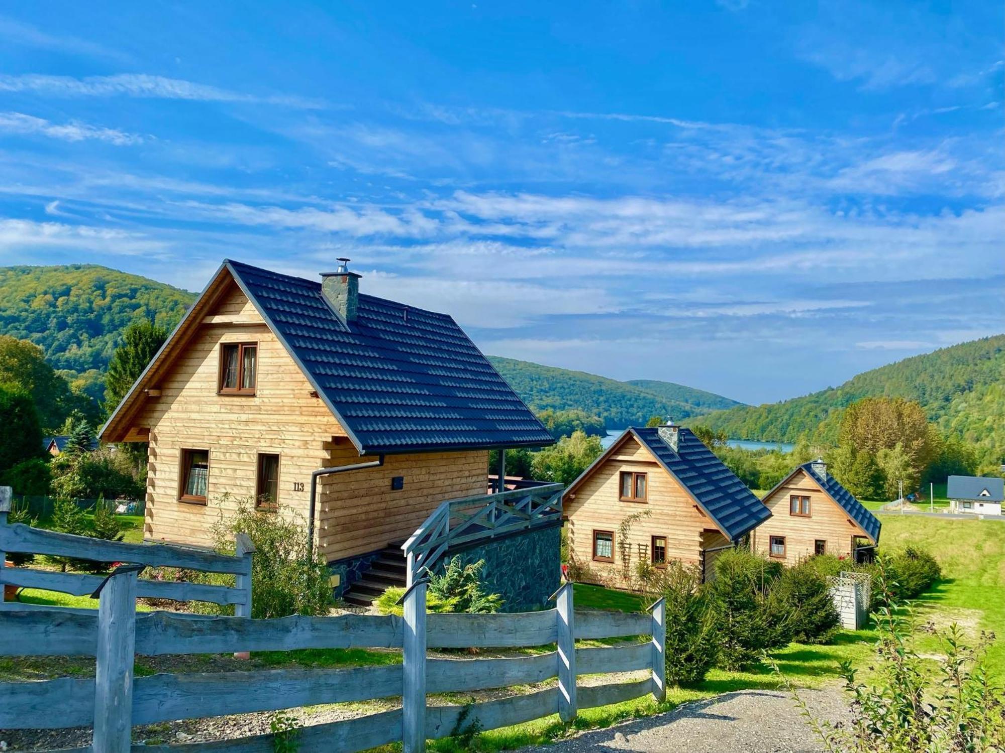 Domki Caloroczne Domkowstwo Bobrka Exteriör bild